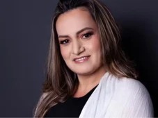 Imagem - Enteada é morta com tiro de espingarda pela madrasta durante visita ao pai doente