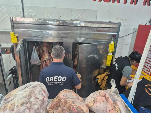 Fiscalização prendeu duas pessoas e interditou três estabelecimentos por Divulgação/MPRS