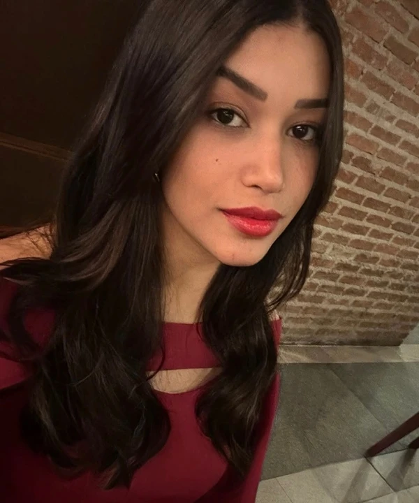 Iriz Alvez era artista mirim no Programa do Raul Gil por Reprodução/ Instagram