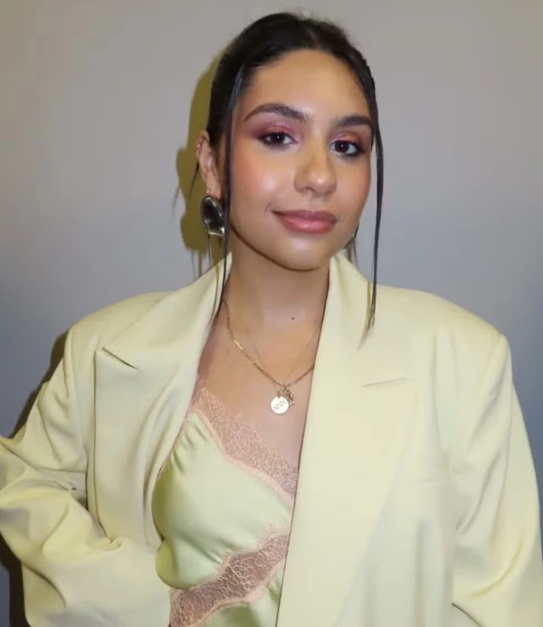 Alessia Cara por Reprodução/Instagram