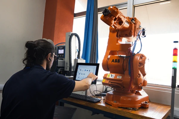 Cursos pós-técnicos SENAI Bahia por Divulgação/SENAI 