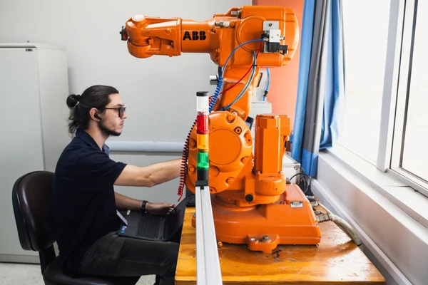 Cursos pós-técnicos SENAI Bahia por Divulgação/SENAI 