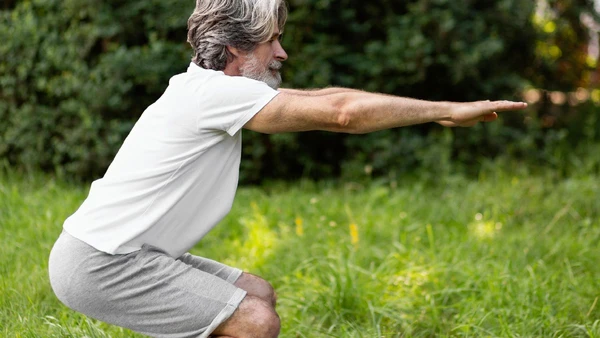 Especialistas mostram como o agachamento ajuda a preservar massa muscular e bem-estar após os 40