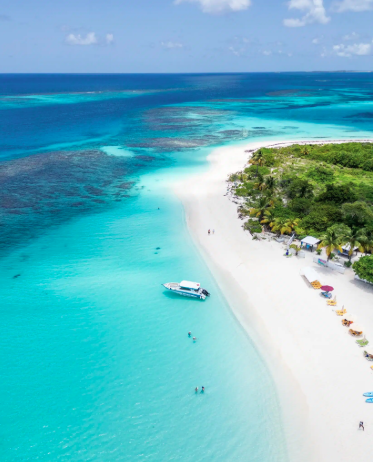 Com menos de 100 km², o território britânico no Caribe se consolidou como refúgio de celebridades como Paul McCartney e o casal Angélica e Luciano Huck por Reprodução | Instagram
