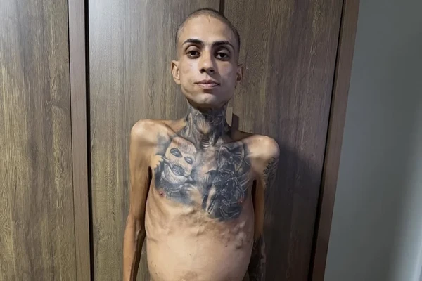 Jota Surfista por Reprodução