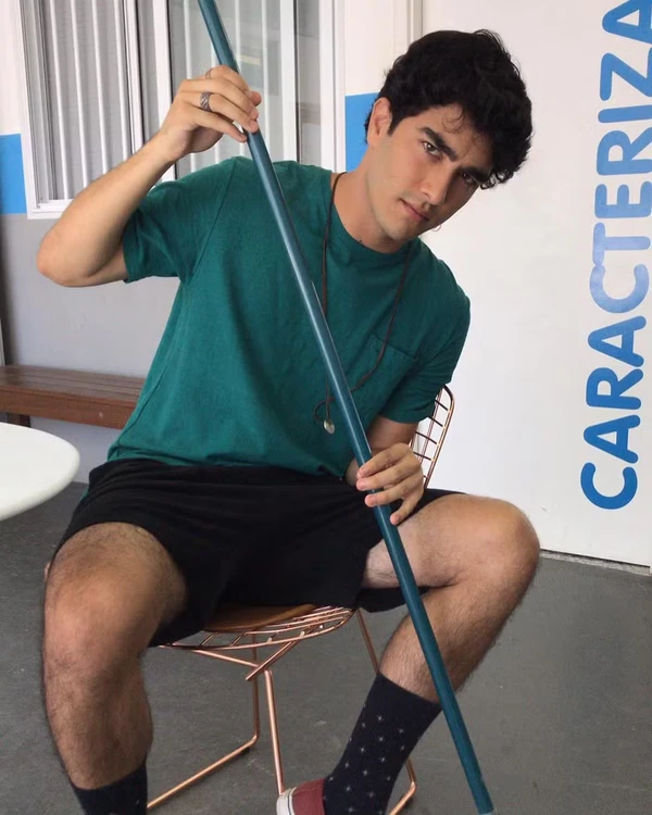 O ator Leonardo Bittencourt em "Malhação" por Reprodução/Instagram