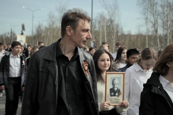 Um Zé Ninguém Contra Putin (Mr. Nobody Against Putin), filme vencedor do Oscar de Melhor Documentário por Reprodução