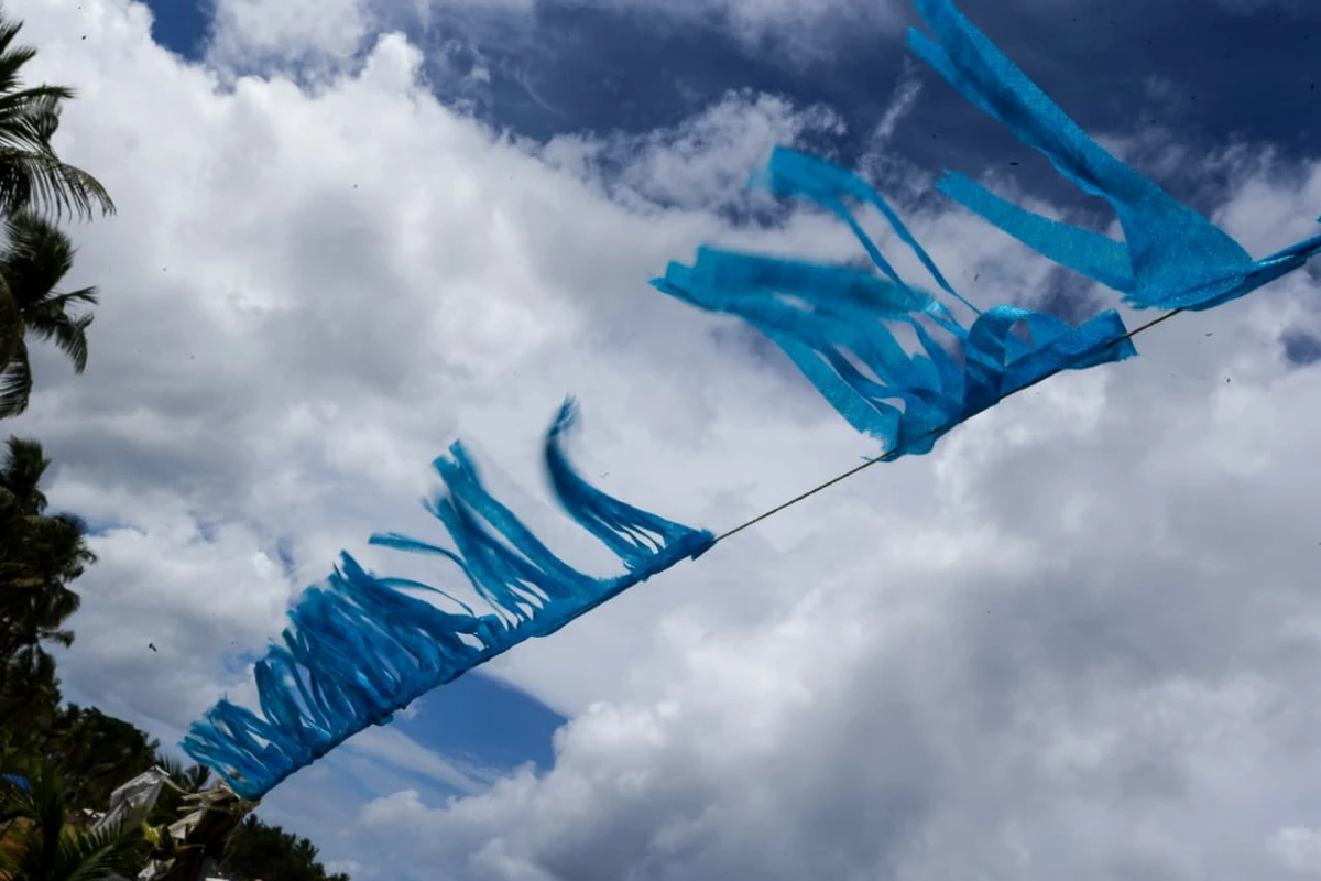 Vento diferente trouxe odor característico a locais da Orla de Salvador