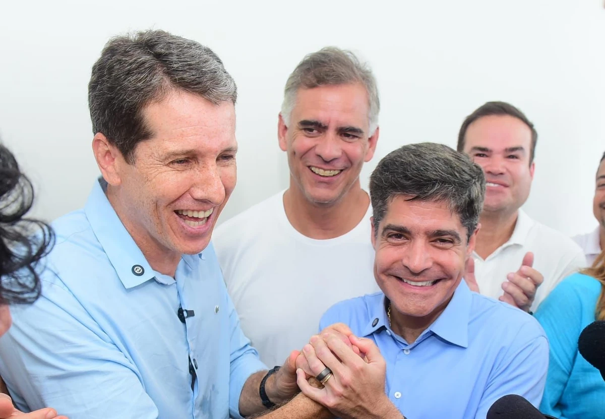 ACM Neto e Zé Cocá durante anúncio em Jequié