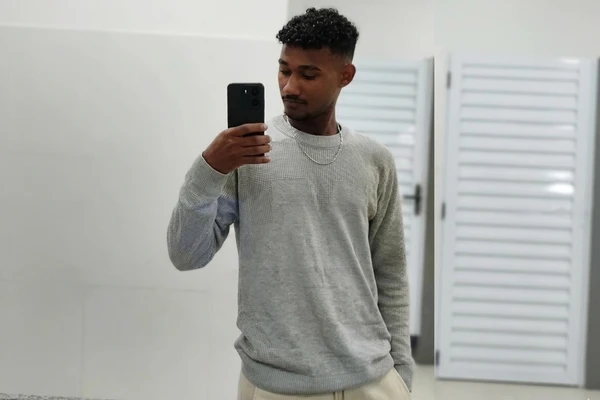 Adolescente foi atropelado por carreta a caminho do trabalho por Reprodução