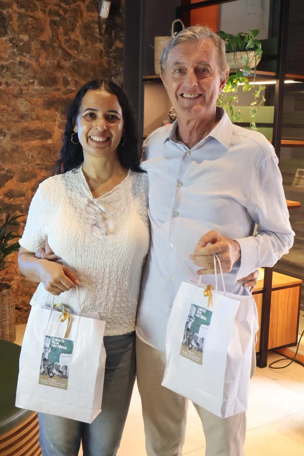 Roberto Carlos Pessoa e a esposa, Flávia Araújo por Leone Serafim