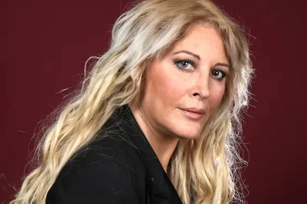 Loana Petrucciani por Reprodução/Facebook