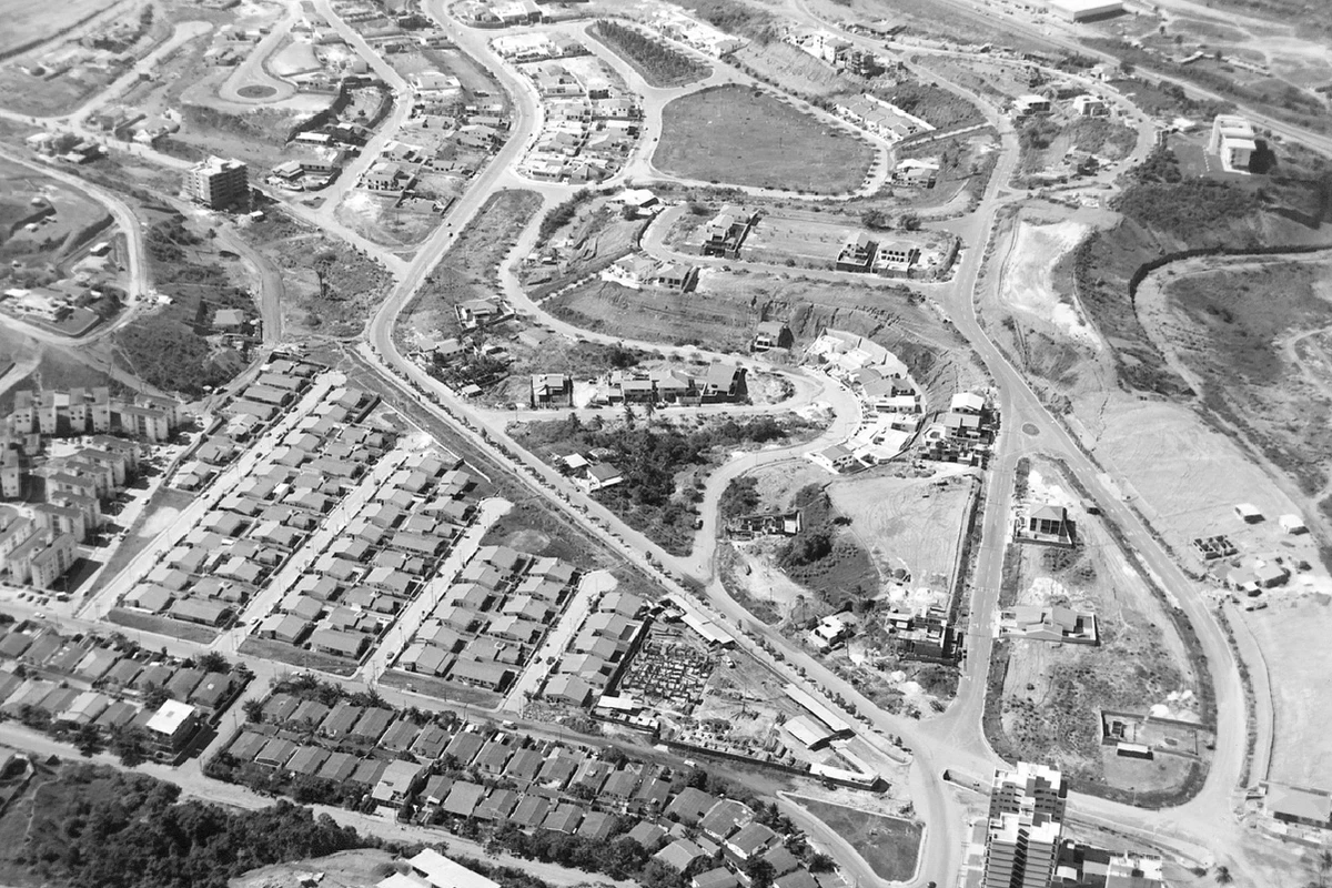 Caminho das Árvores 2002 por Acervo OR 