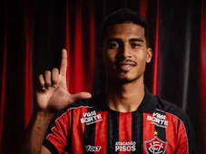 Imagem - Vitória supera o Corinthians e anuncia contratação do artilheiro da Copa do Brasil