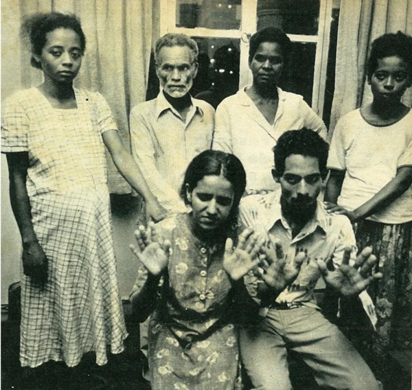 Membros da seita Universal Assembleia dos Santos, seguidores de Matota e Marata por Reprodução/Revista Manchete