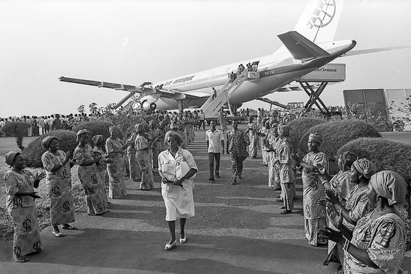 Confira momentos marcantes de Arlete Soares por Acervo Arlete Soares