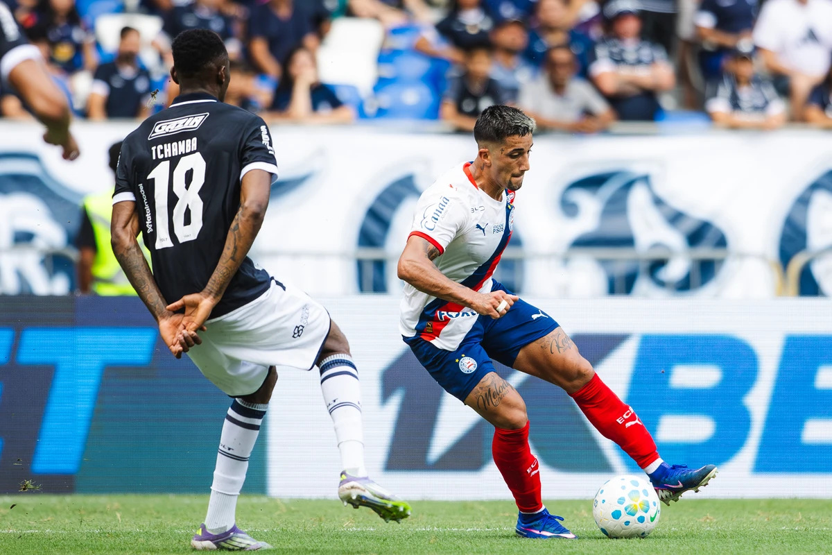 Kike Olivera em ação pelo Bahia por Letícia Martins/ECB 