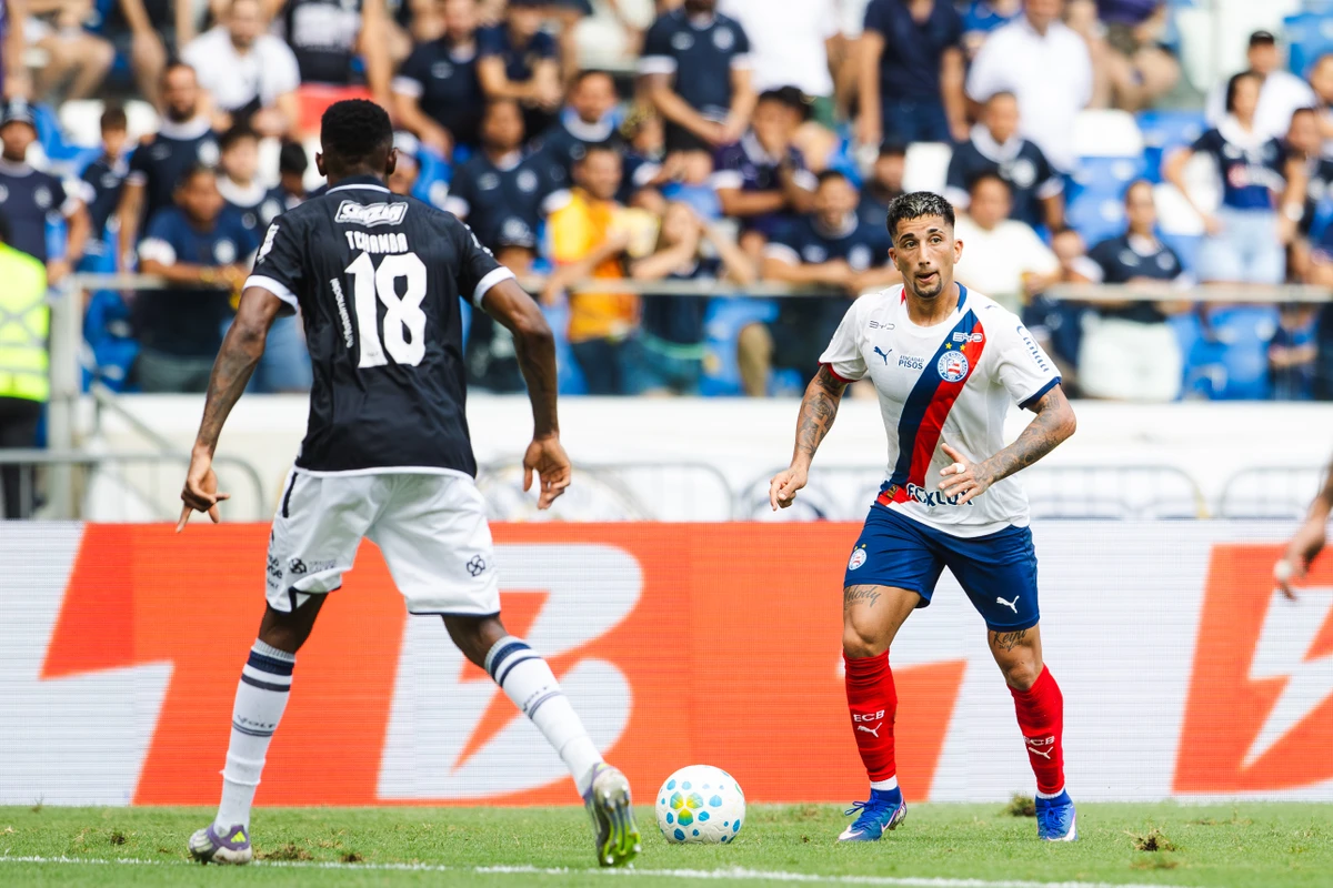 Kike Olivera em ação pelo Bahia por Letícia Martins/ECB 