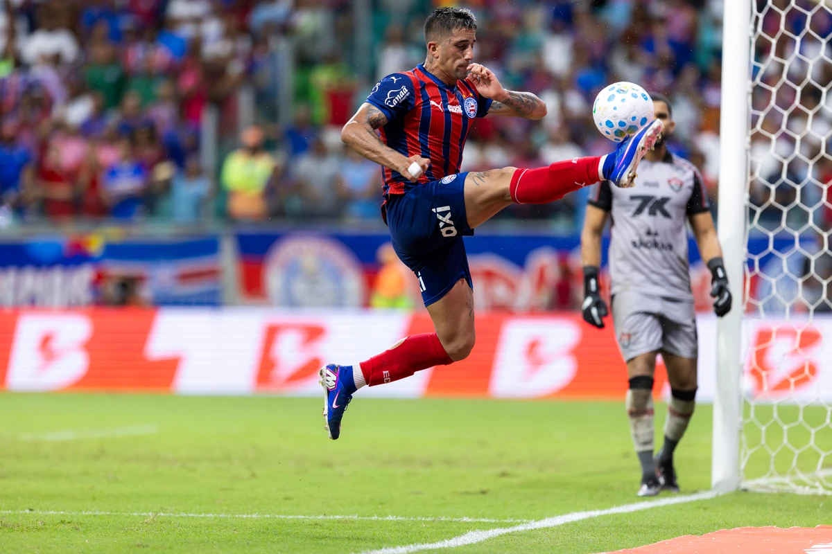 Kike Olivera em ação pelo Bahia por Rafael Rodrigues/ECB