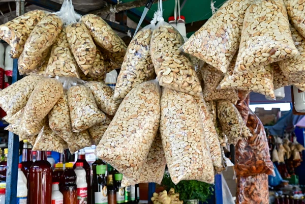 Mercados e Feiras Municipais montam cronograma especial para Semana Santa em Salvador por Jefferson Peixoto / Secom PMS