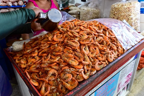 Mercados e Feiras Municipais montam cronograma especial para Semana Santa em Salvador por Jefferson Peixoto / Secom PMS