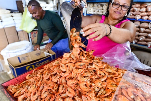 Mercados e Feiras Municipais montam cronograma especial para Semana Santa em Salvador por Jefferson Peixoto / Secom PMS