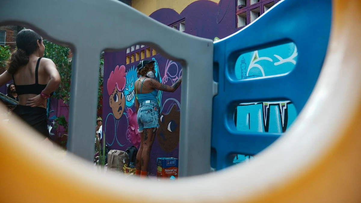 Nesta sexta-feira (27), festival contou com vivência coletiva de arte e graffiti na sede do Coletivo Musas por Arivaldo Publio/Divulgação