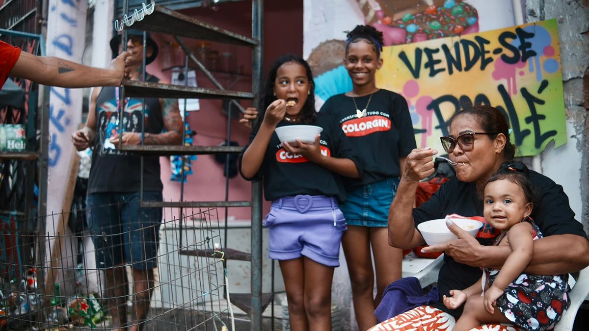 Nesta sexta-feira (27), festival contou com vivência coletiva de arte e graffiti na sede do Coletivo Musas por Arivaldo Publio/Divulgação