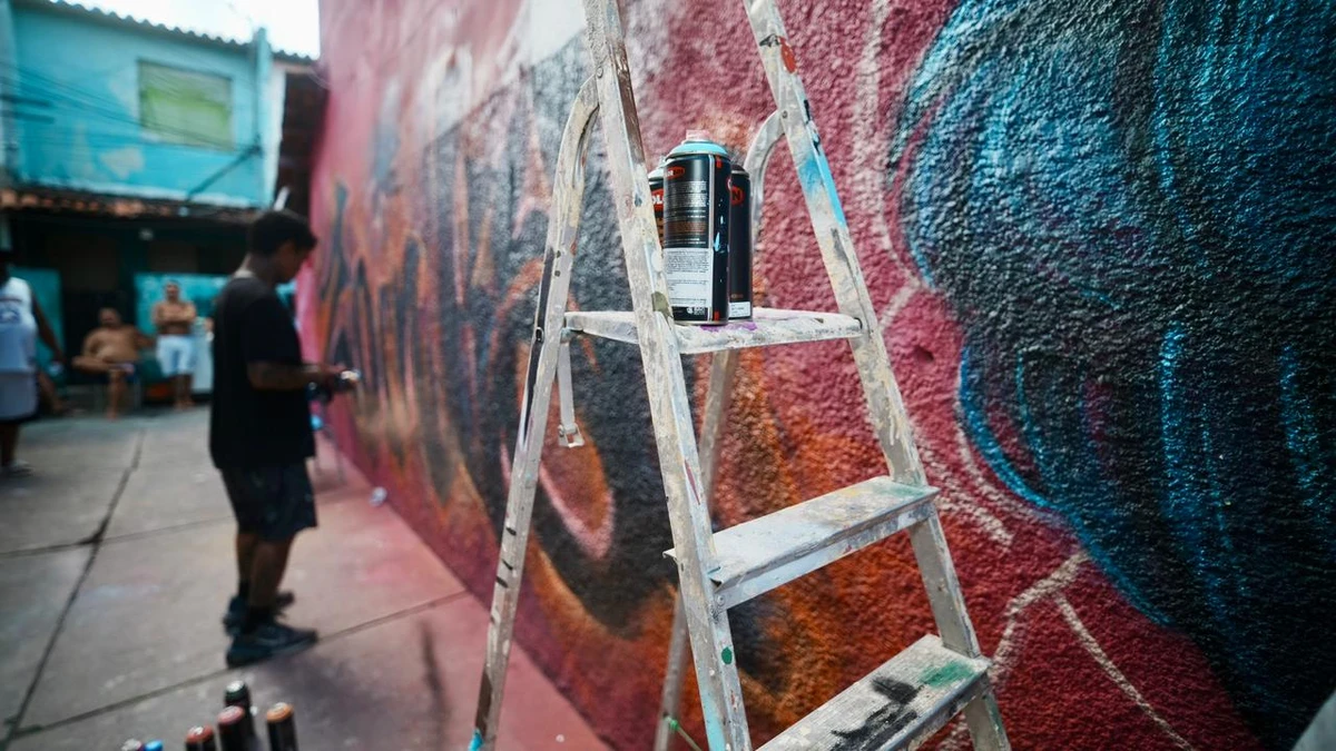 Nesta sexta-feira (27), festival contou com vivência coletiva de arte e graffiti na sede do Coletivo Musas por Arivaldo Publio/Divulgação