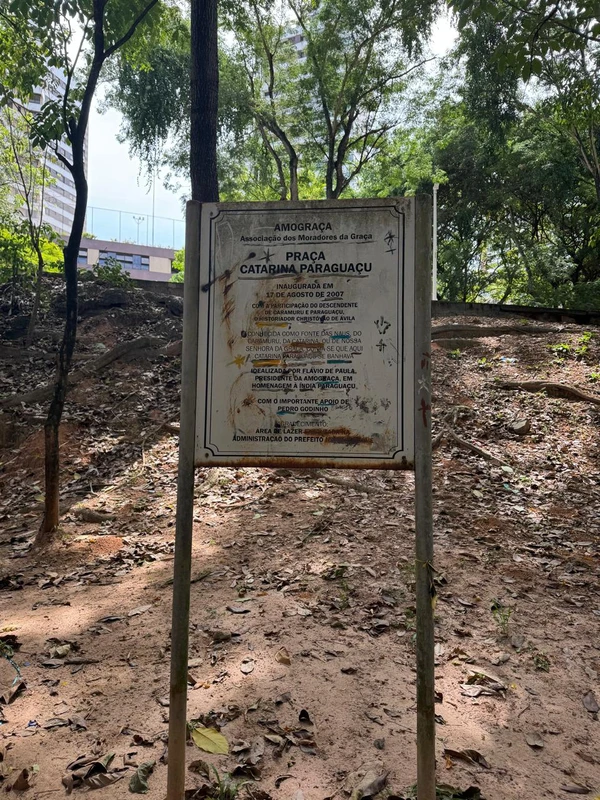 O largo onde fica a fonte em que Catharina supostamente se banhava hoje se chama Praça Catharina Paraguaçu por Thais Borges/CORREIO