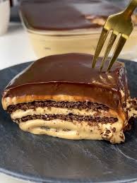 Pavê de chocolate econômico por Reprodução