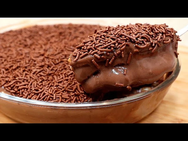 Pavê de chocolate econômico por Reprodução