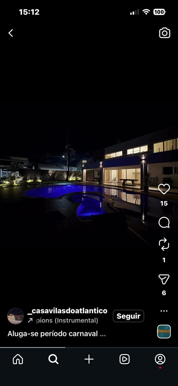 Picape do Corpo de Bombeiros é usada na obra da casa de ex-comandante da corporação por Redes sociais