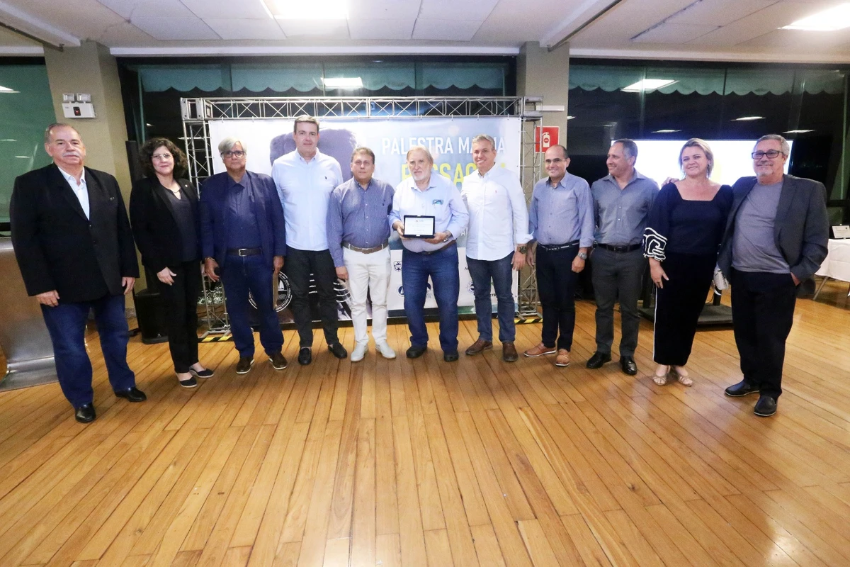 Sociedade de Amigos da Marinha e Associação Náutica da Bahia promovem jantar com Palestra Magna de Aleixo Belov no Yacht Clube por Edgar de Souza (@edgardesouza_realtime)