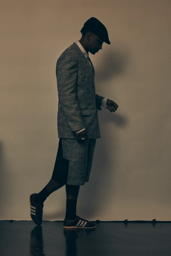 Thiaguinho celebra legado e atualiza o som no projeto Bem Black por Divulgação