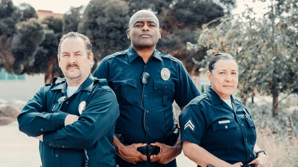 Gratuidade para policiais no transporte público avança e levanta debate: quem paga a conta pode ser o passageiro, com impacto direto no valor da tarifa