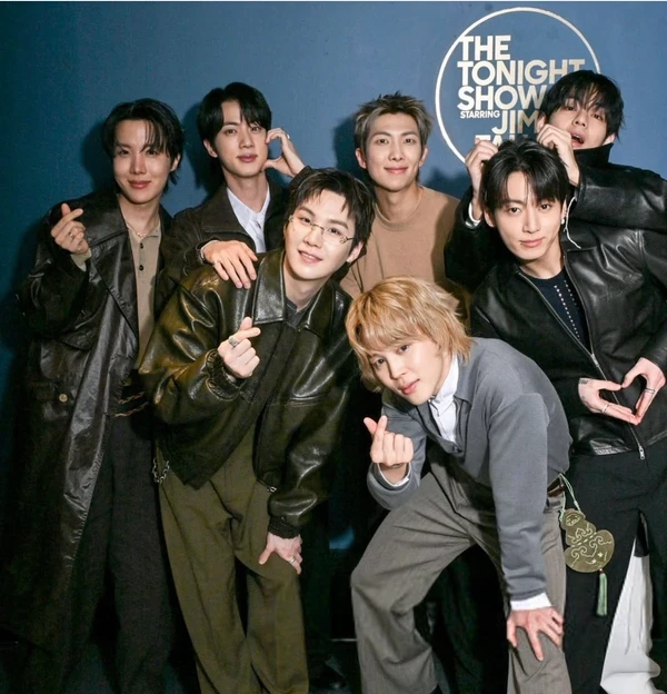 BTS no programa de Jimmy Fallon por Reprodução