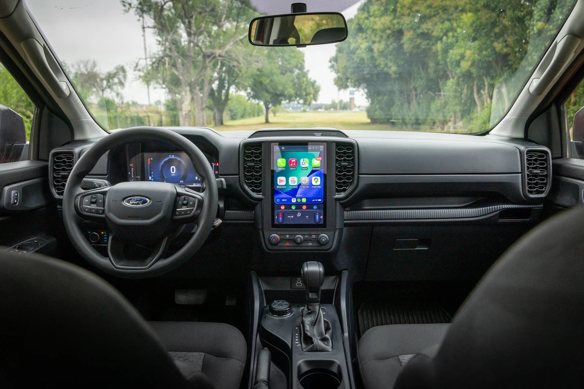 A Ford manteve os sete airbags na configuração de trabalho da picape por Divulgação