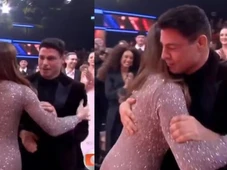 Imagem - Grazi Massafera abraça Cauã Reymond ao vencer prêmio e filha do casal celebra: 'Merece o mundo'