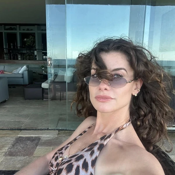 Alinne Moraes por Reprodução/Instagram
