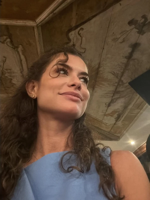 Alinne Moraes por Reprodução/Instagram