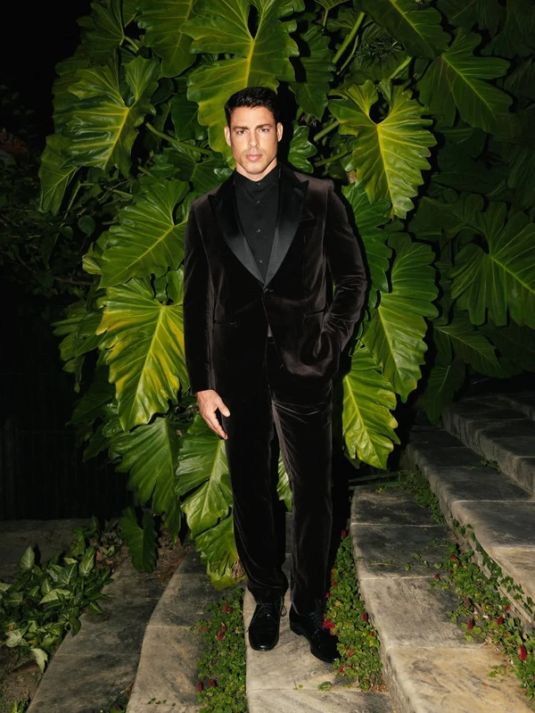 Cauã Reymond mostrou respeito e parceria ao prestigiar a conquista da ex e dividir o momento com a filha por Reprodução