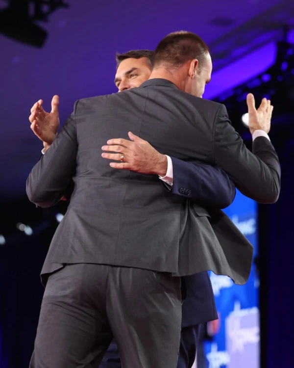 Eduardo Bolsonaro na Conferência de Ação Política Conservadora (CPAC) por Reprodução