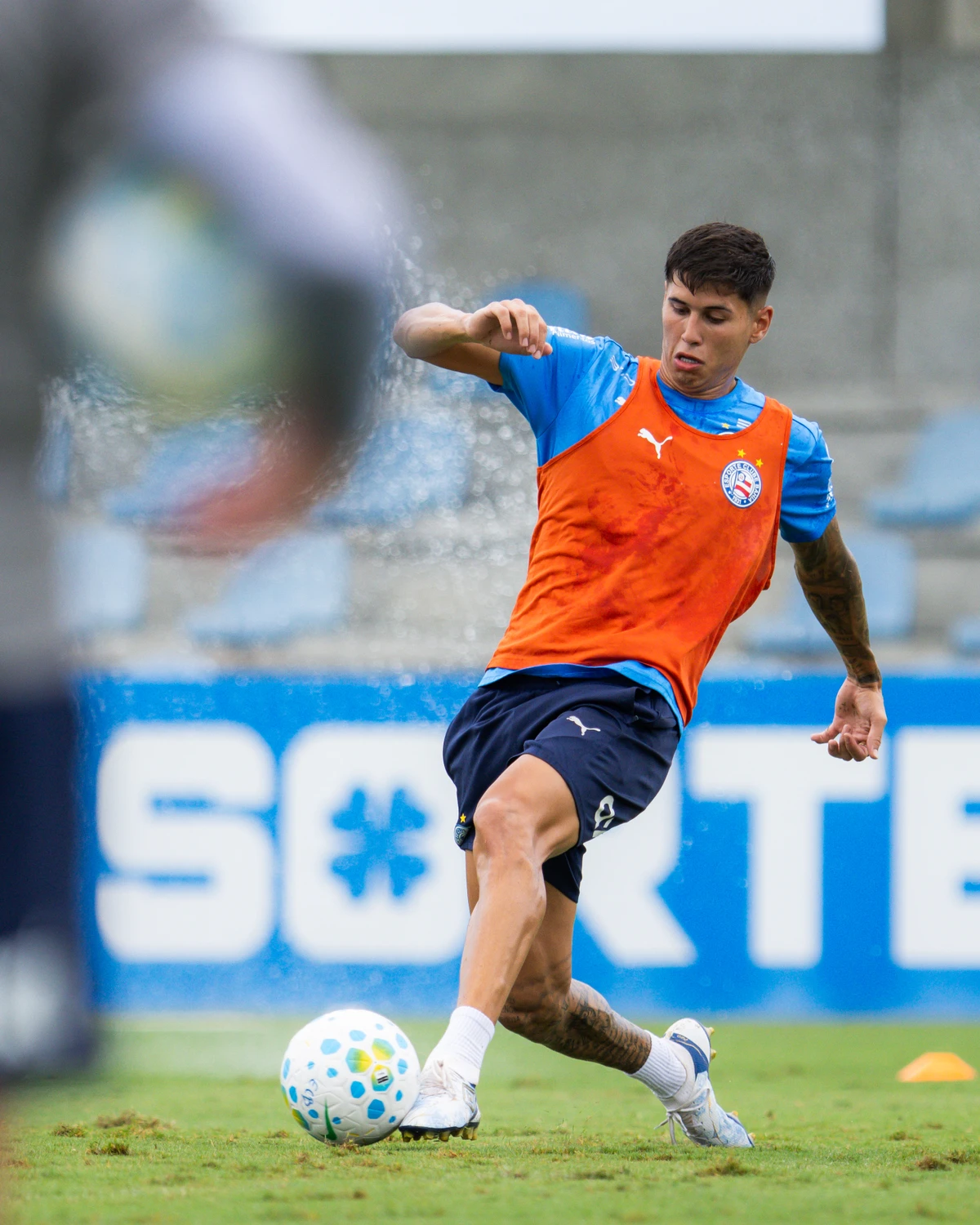 Elenco do Bahia treinando em preparação para encarar o Atlhetico-PR por Letícia Martins/ECB