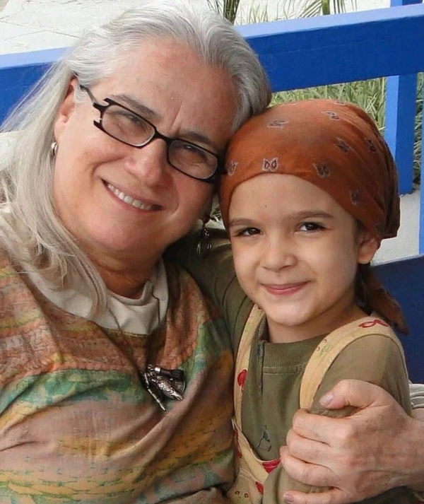 Mel Maia e Vera Holtz em bastidores de "Avenida Brasil" por Reprodução/ Instagram