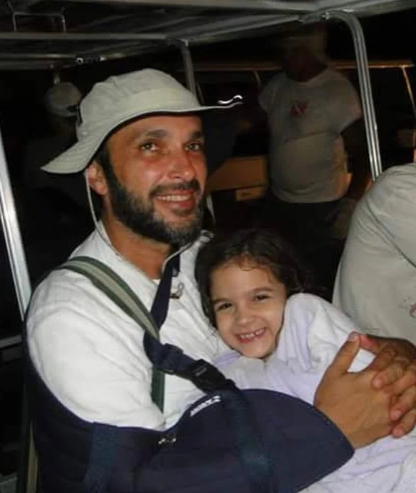 Mel Maia em bastidores de "Avenida Brasil" por Reprodução/ Instagram