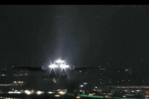 Motor de avião com 272 passageiros explode após decolagem no Aeroporto de Guarulhos