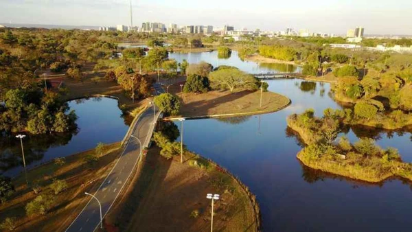 Desde sua inauguração em 1978, o Parque Sarah Kubitschek democratizou o acesso à natureza e ao descanso no centro do Plano Piloto.