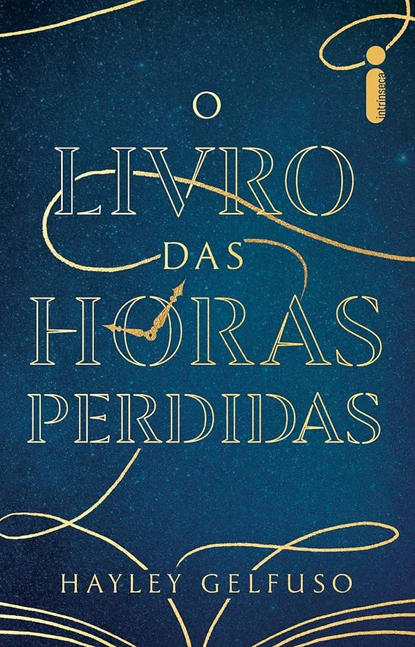 O livro das horas perdidas, de Hayley Gelfuso (Intrínseca). Para além do espaço e do tempo, existe uma biblioteca enorme, repleta de livros que contêm as memórias de todas as pessoas que já viveram. Apenas alguns indivíduos conhecem esse lugar mágico, cuja única forma de acesso se dá por relógios especiais, e é ali que, em 1938, o pai de Lisavet Levy esconde a filha para tentar salvar a vida dela durante a Segunda Guerra Mundial. Embora prometa voltar em breve, o homem nunca mais retorna, o que faz com que a menina de onze anos fique presa na biblioteca, entre livros e fantasmas, destinada a conhecer o mundo apenas através das lembranças de outras pessoas.À medida que cresce, Lisavet se dá conta de que agentes do governo vêm queimando alguns livros, de forma a definir quais memórias serão preservadas e quais serão apagadas de vez, enviesando a versão dos acontecimentos de acordo com seus interesses. Para resguardar o passado, ela decide então coletar os fragmentos restantes dessas existências que certas pessoas querem que sejam esquecidas. Até que, em meados dos anos 1940, encontra um espião americano chamado Ernest Duquesne, que lhe oferece um vislumbre do mundo que deixou para trás, lançando-a em uma jornada capaz de mudar não apenas o futuro de ambos, mas o curso da História.Quase duas décadas depois, em 1965, a jovem Amelia Duquesne está de luto pela morte do tio quando uma agente da CIA pede sua ajuda para encontrar um estranho livro de memórias que Ernest vinha procurando. Mas quando a garota enfim visita a biblioteca mágica, percebe que o passado ― e a verdade ― podem não ser tão lineares quanto ela imaginava. Lançamento em 2 de abril. por Reprodução