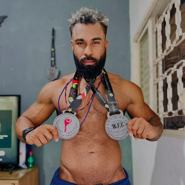 Fisiculturista e personal trainer Rafael Santos por Reprodução | Instagram